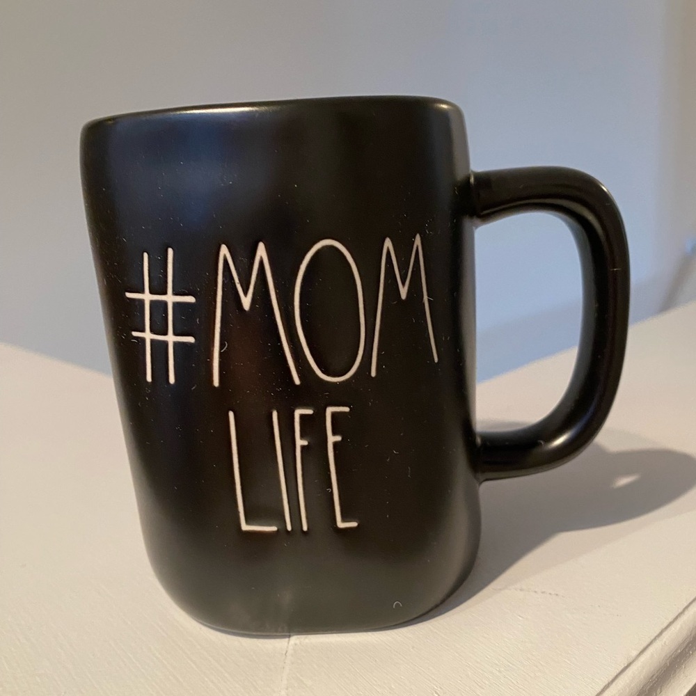 Rae Dunn Black #MOMLIFE Mug